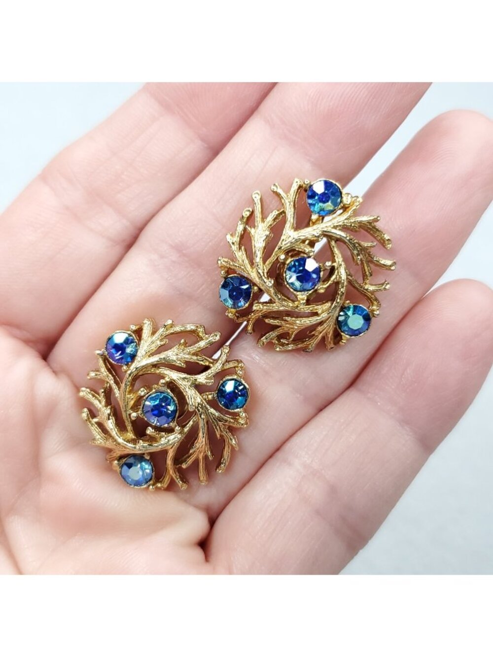 Vintage Lisner Earrings Rhinestone Blue AB Gold Tone Screw Back 1"